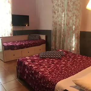 La Casa Di Elena Rom